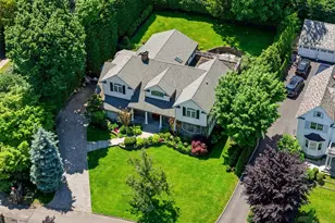 2 Shore Dr, Manhasset, NY 11030 - Photo 4