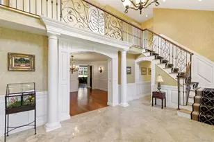 2 Shore Dr, Manhasset, NY 11030 - Photo 6