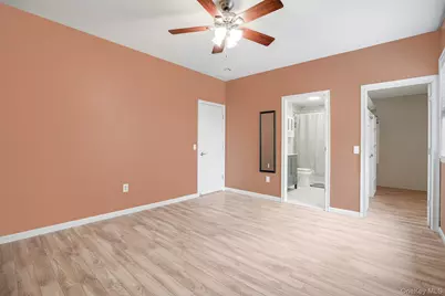 4 Meadow Way, Hopewell Junction, NY 12533 - Photo 26