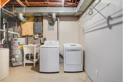 4 Meadow Way, Hopewell Junction, NY 12533 - Photo 16