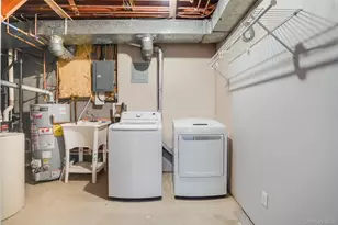 4 Meadow Way, Hopewell Junction, NY 12533 - Photo 16