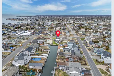 244 S Bayview Avenue, Amityville, NY 11701 - Photo 38