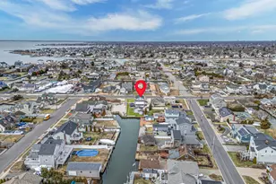 244 S Bayview Ave, Amityville, NY 11701 - Photo 38