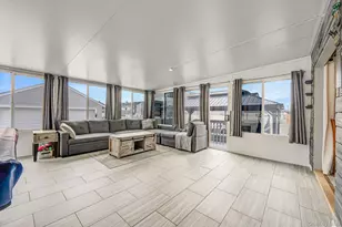 244 S Bayview Ave, Amityville, NY 11701 - Photo 16