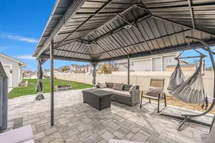 244 S Bayview Ave, Amityville, NY 11701 - Photo 32