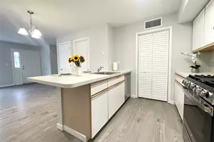 760 E Crooked Hill Rd, Pearl River, NY 10965 - Photo 8