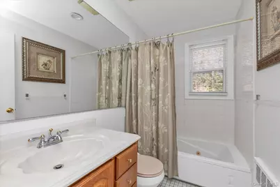 10 Sycamore Road, Glen Cove, NY 11542 - Photo 16