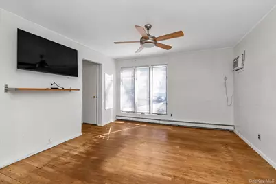 10 Sycamore Road, Glen Cove, NY 11542 - Photo 12