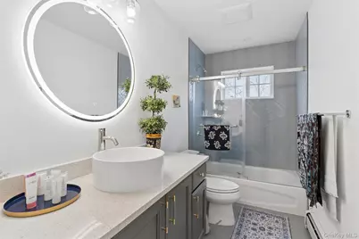 16 Gateway Court, Hampton Bays, NY 11946 - Photo 14