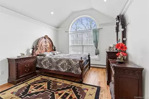 16 Gateway Ct, Hampton Bays, NY 11946 - Photo 16