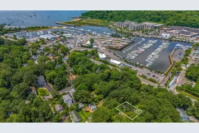 8 Towle Place, Glen Cove, NY 11542 - Photo 26