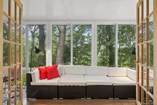 8 Towle Pl, Glen Cove, NY 11542 - Photo 16