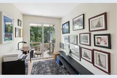 8 Towle Place, Glen Cove, NY 11542 - Photo 10