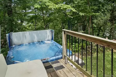 8 Towle Place, Glen Cove, NY 11542 - Photo 24