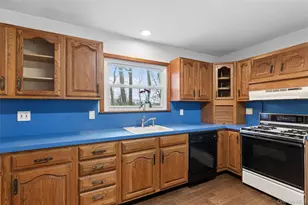 49 Overhill Rd, Wading River, NY 11792 - Photo 8