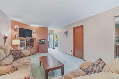 324 Walnut Avenue, New Windsor, NY 12553 - Photo 4