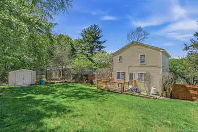 324 Walnut Avenue, New Windsor, NY 12553 - Photo 2