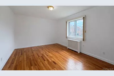 260-11 Langstone Avenue #GV118E5-1, Glen Oaks, NY 11004 - Photo 2