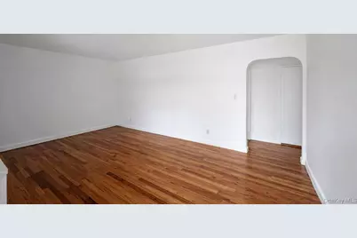 260-11 Langstone Avenue #GV118E5-1, Glen Oaks, NY 11004 - Photo 4