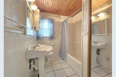 49 Lakewood Avenue, Ronkonkoma, NY 11779 - Photo 10