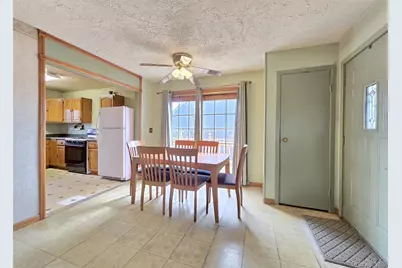 49 Lakewood Avenue, Ronkonkoma, NY 11779 - Photo 4