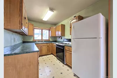 49 Lakewood Avenue, Ronkonkoma, NY 11779 - Photo 2