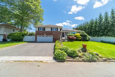 2544 New York Avenue, Huntington, NY 11747 - Photo 2