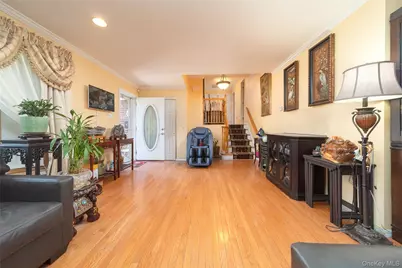 2544 New York Avenue, Huntington, NY 11747 - Photo 4