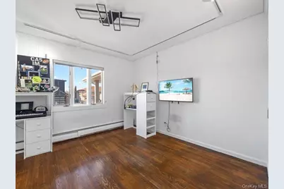 844 Flanders Drive, Valley Stream, NY 11581 - Photo 18