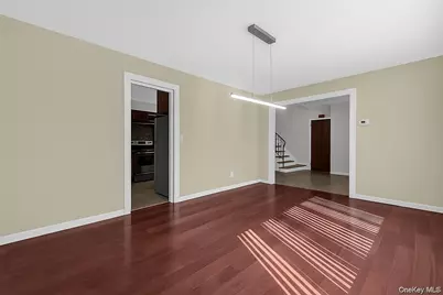 2 Pickwood Lane, Great Neck, NY 11024 - Photo 8