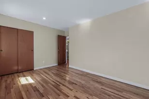 2 Pickwood Ln, Great Neck, NY 11024 - Photo 24