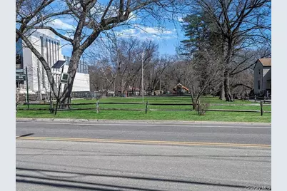 2 Pickwood Lane, Great Neck, NY 11024 - Photo 30