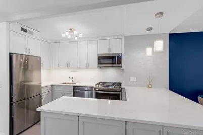 345 E 93rd Street #5J, New York, NY 10128 - Photo 6