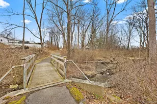 2881 Meadowcrest Dr, Yorktown Heights, NY 10598 - Photo 40