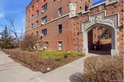 37 Summit Avenue #3A, Port Chester, NY 10573 - Photo 4