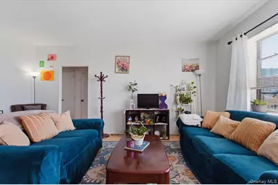 37 Summit Avenue #3A, Port Chester, NY 10573 - Photo 8