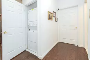 174 Pond View Dr, Port Washington, NY 11050 - Photo 16