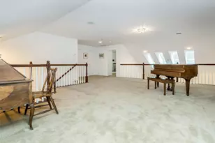 174 Pond View Dr, Port Washington, NY 11050 - Photo 18