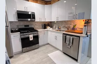 3 Bryant Avenue #C, Roslyn, NY 11576 - Photo 10