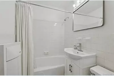 165 W 66th Street #2L, New York, NY 10023 - Photo 4