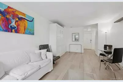 165 W 66th Street #2L, New York, NY 10023 - Photo 2