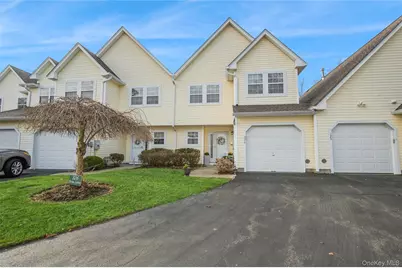 326 Erin Lane, East Setauket, NY 11733 - Photo 2