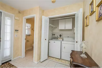 326 Erin Lane, East Setauket, NY 11733 - Photo 6