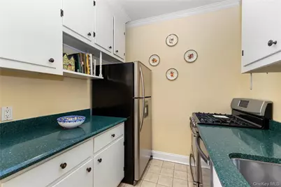 35 Parkview Avenue #1D, Bronxville, NY 10708 - Photo 12