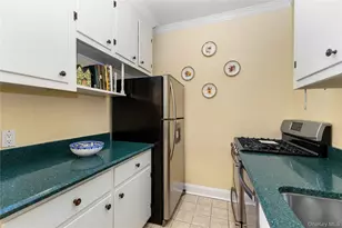 35 Parkview Ave, Bronxville, NY 10708 - Photo 12