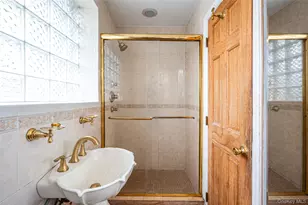 175 Rockaway Pkwy, Valley Stream, NY 11580 - Photo 18