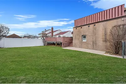 175 Rockaway Parkway, Valley Stream, NY 11580 - Photo 32