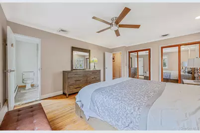 365 Clay Pitts Road, East Northport, NY 11731 - Photo 12
