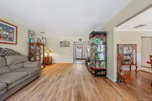 365 Clay Pitts Rd, East Northport, NY 11731 - Photo 8