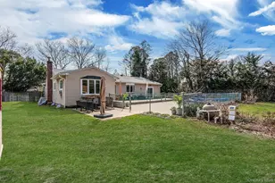 365 Clay Pitts Rd, East Northport, NY 11731 - Photo 38